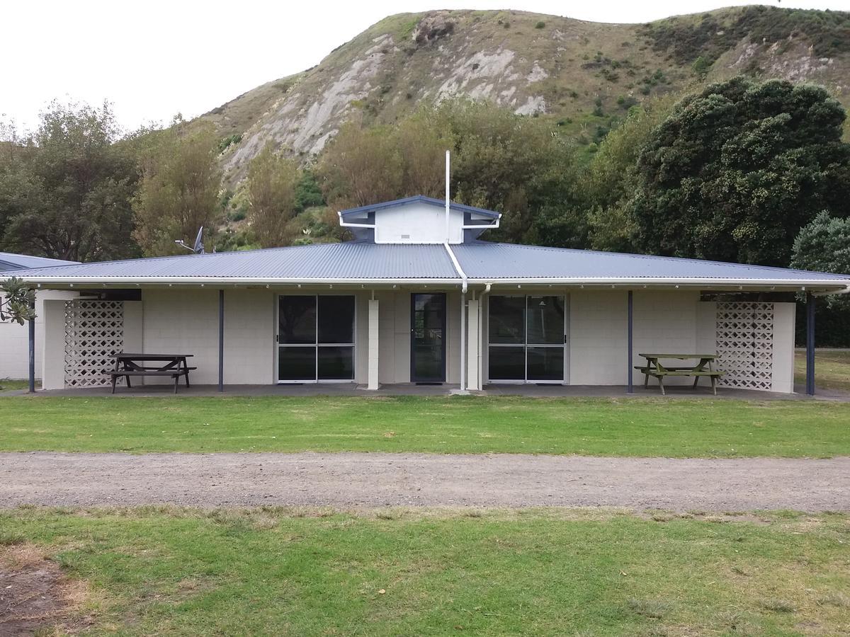 Mahia Motel And Holiday Park Extérieur photo