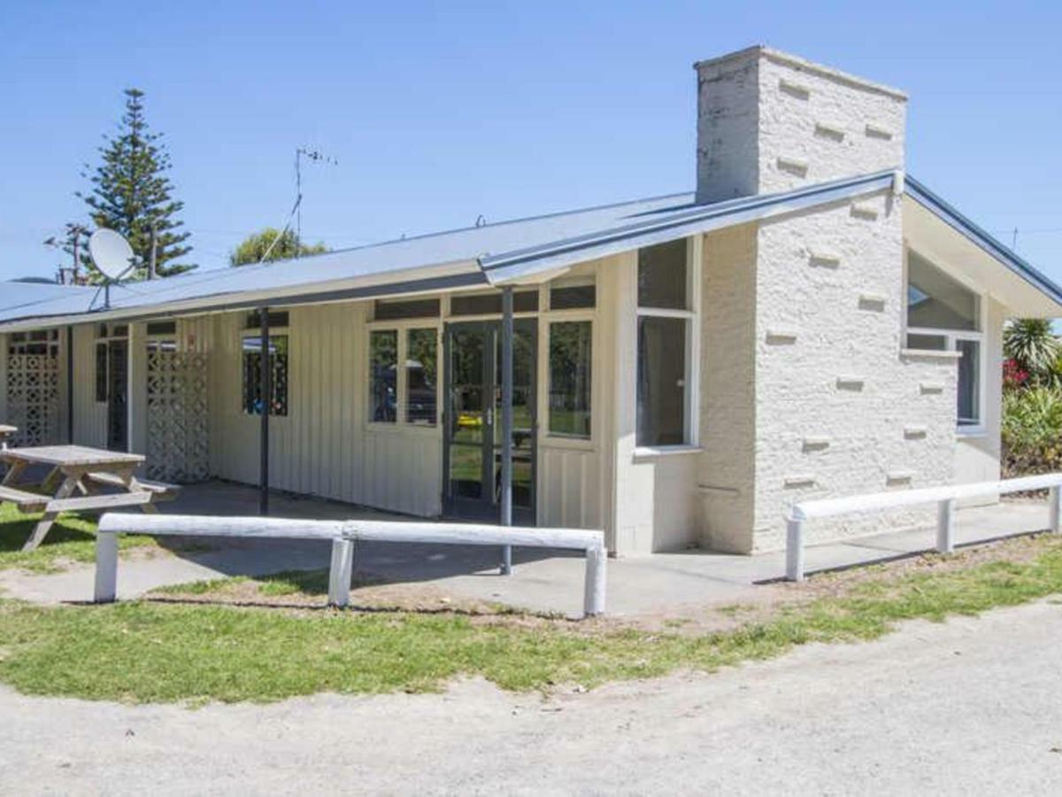 Mahia Motel And Holiday Park Extérieur photo